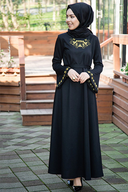 İnşirah Siyah Nakış Detaylı Elbise