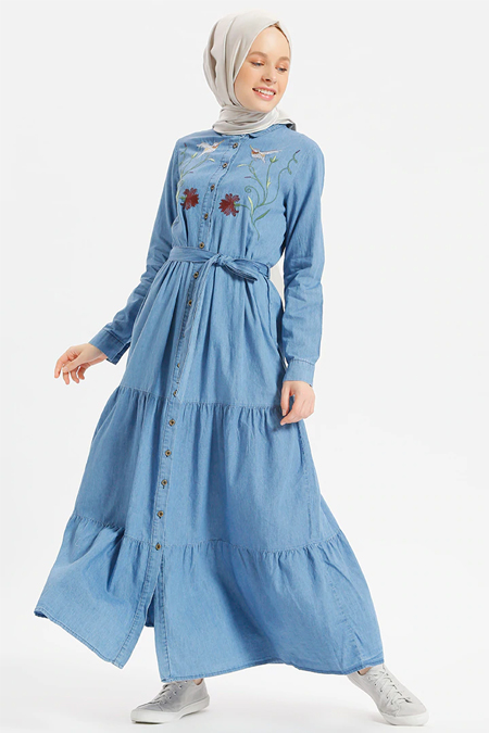 Benin Açık Mavi Doğal Kumaşlı Nakışlı Kot Elbise