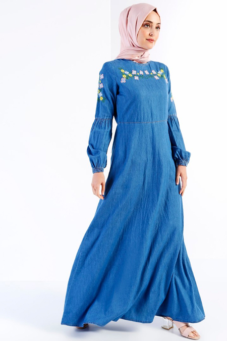 Refka Koyu Mavi Doğal Kumaşlı Nakışlı Kot Elbise