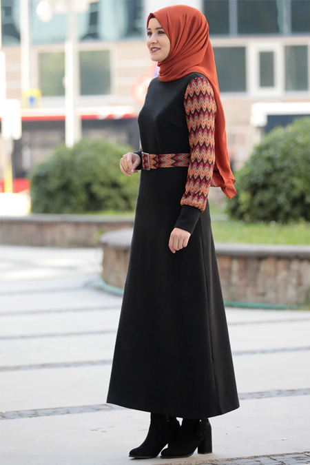 Rana Zenn Siyah Minel Triko Elbise