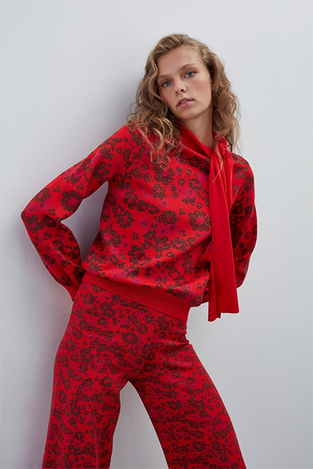 Join Us Kırmızı Çiçek Desenli Boyundan Bağlamalı Triko Bluz