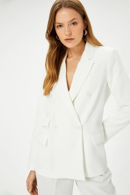 Koton Beyaz Düğmeli Kapaklı Cepli Blazer Ceket